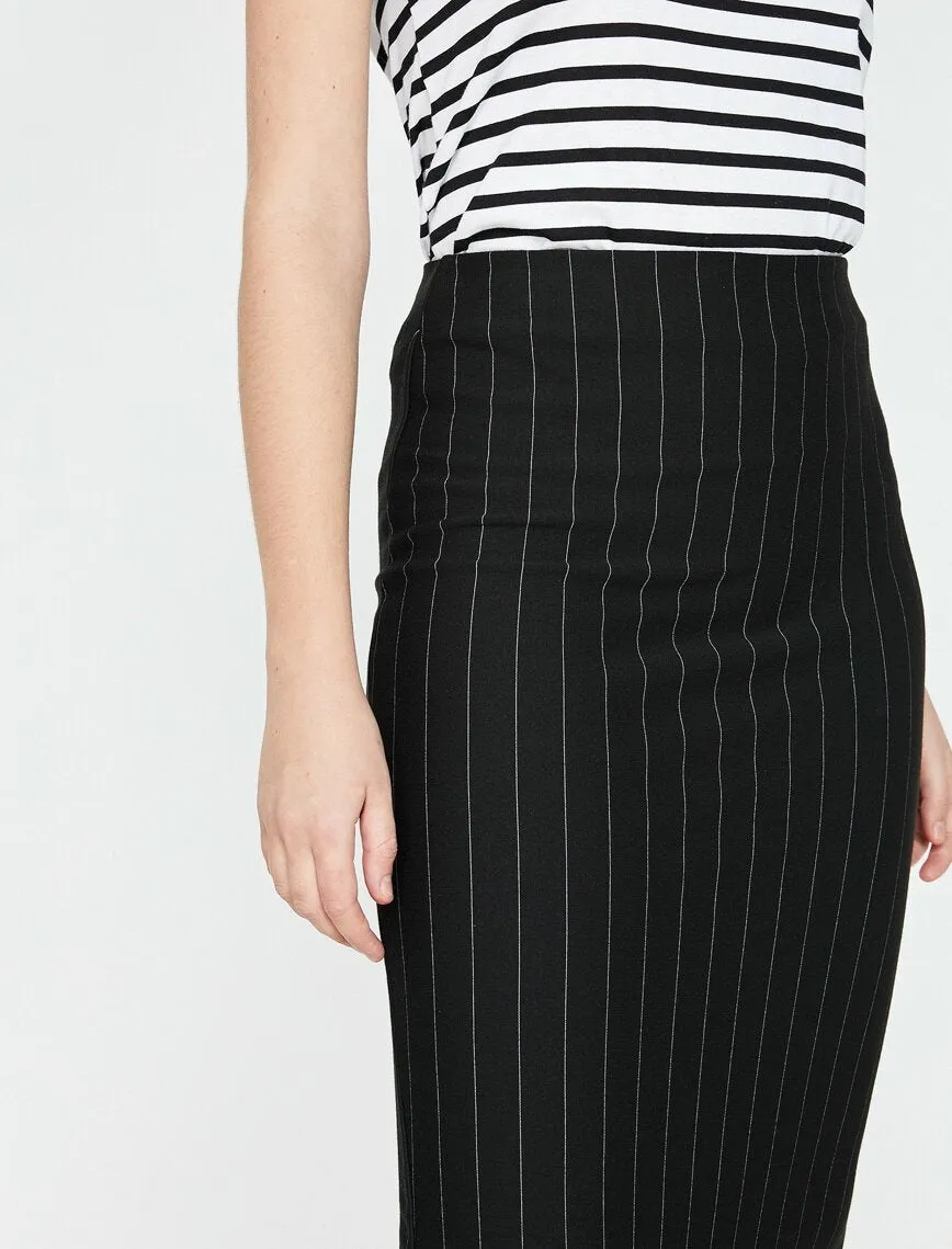 11891 Black Striped Midi Skirt