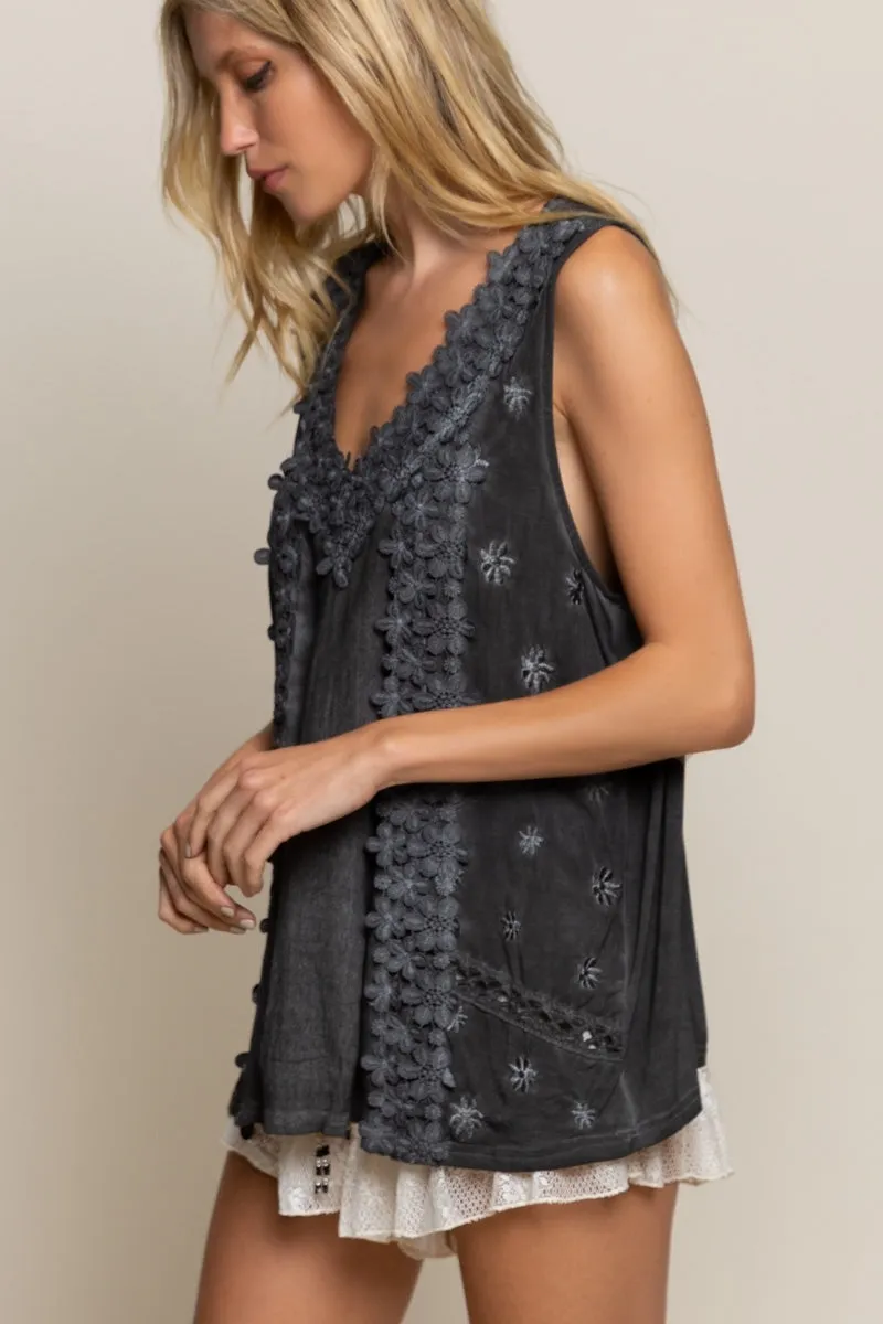 Feminine Floral Embroidered Top, Black