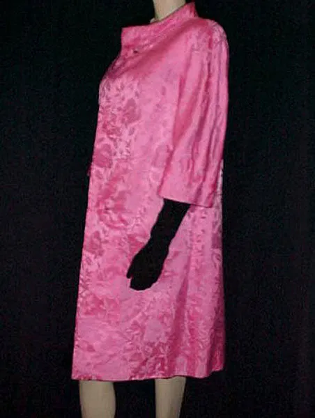 GORGEOUS VINTAGE 1960s- EARLY 1970s HOT PINK ROSE SATIN BROCADE DRESS WITH METAL ZIPPER & REVERSIBLE COAT FOR 2 DIFFERENT LOOKS - MADE IN HONG KONG