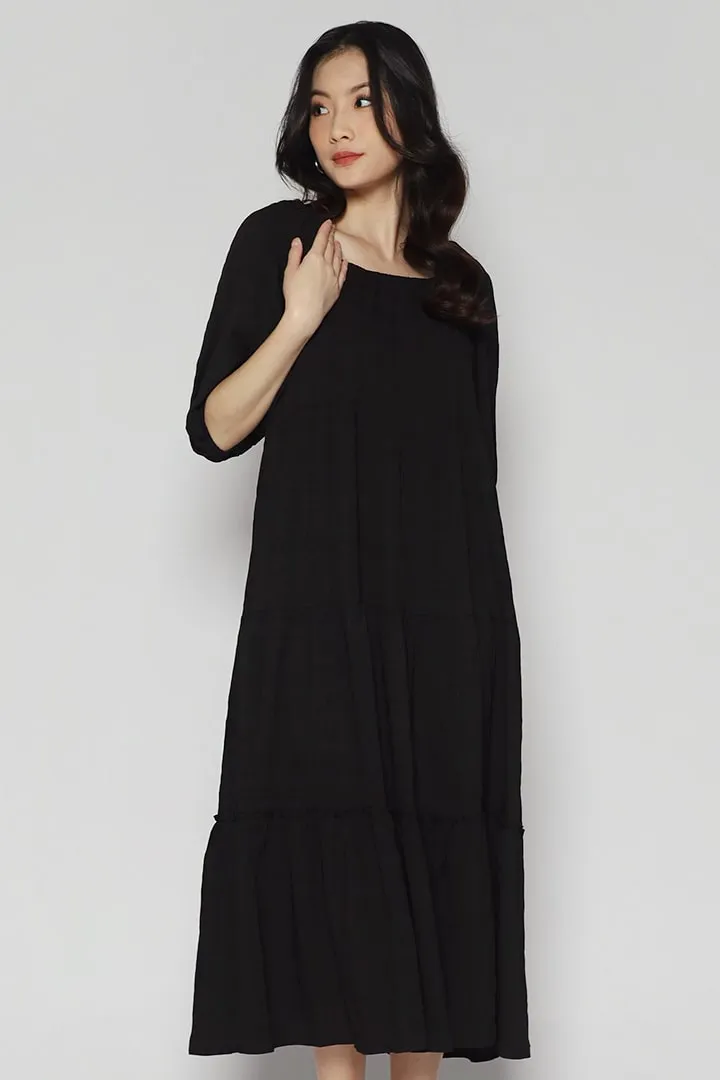 Kerra Textured Dress in Black