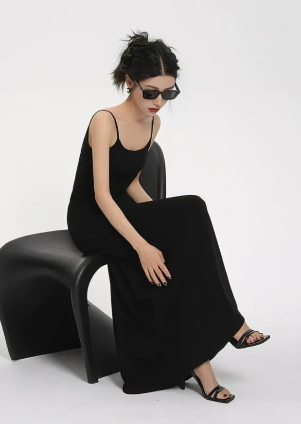 WAIST SLIM BACKLESS SLIP DRESS